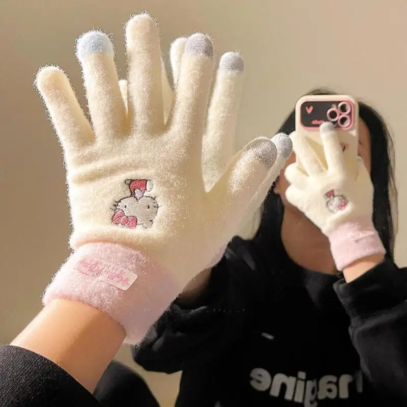 Sanrio Hello Kitty зимние вязаные перчатки Kawaii мультфильм женские теплые перчатки студенческие уличные велосипедные варежки с сенсорным экраном и полным пальцем
Sanrio Hello Kitty зимние вязаные перчатки Kawaii мультфильм женские теплые перчатки студенческие уличные велосипедные варежки с сенсорным экраном и полным пальцем