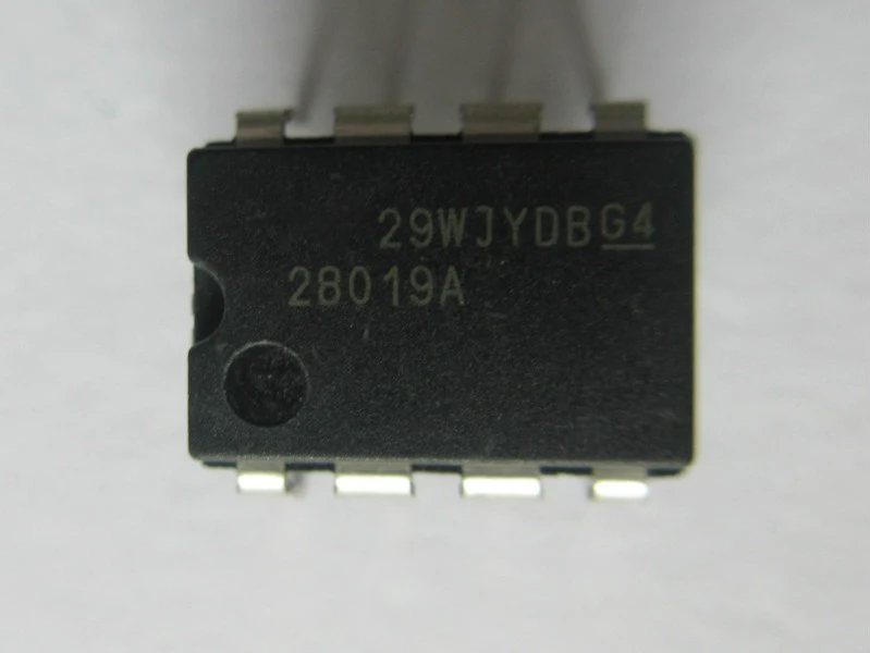 UCC28019AP 28019A 2B019A DIP8 10 шт.
UCC28019AP 28019A 2B019A DIP8 10 шт.