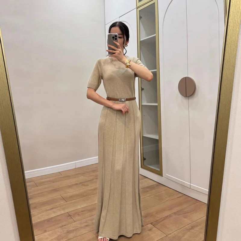 Осень 2024, европейское и американское женское платье с круглым вырезом, кардиган, длинное пальто, модное платье из двух предметов
Осень 2024, европейское и американское женское платье с круглым вырезом, кардиган, длинное пальто, модное платье из двух предметов