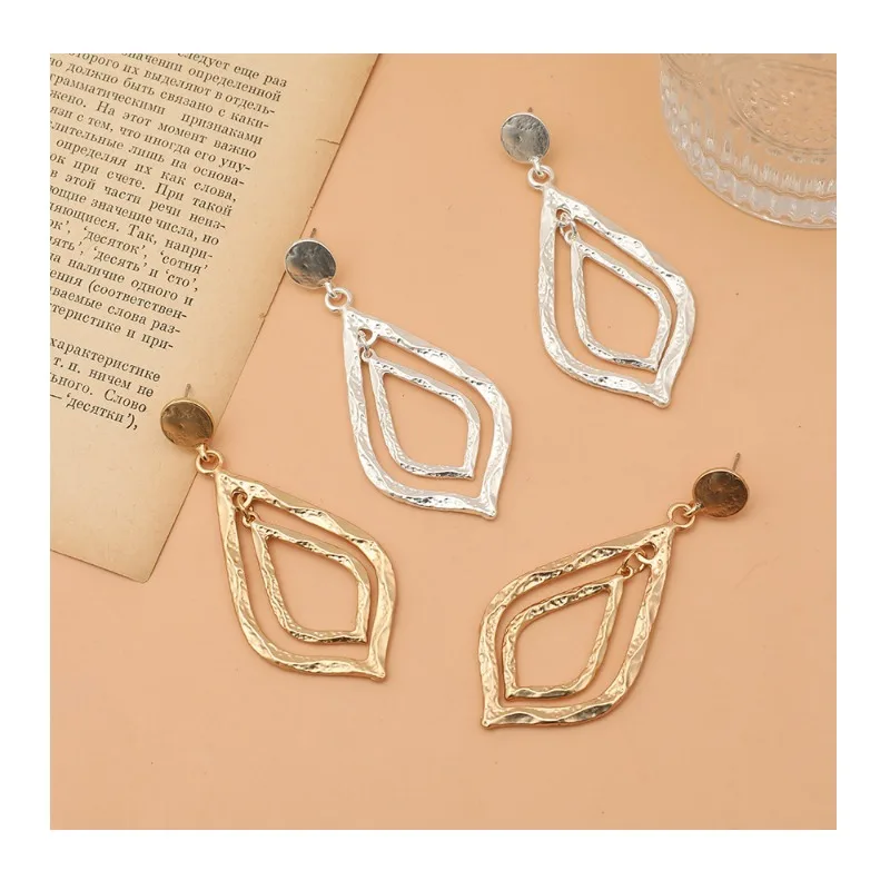 Earrings Exaggerated Fashion Earrings Temperament High Sense New Retro Geometric Women's Earrings
Earrings Exaggerated Fashion Earrings Temperament High Sense New Retro Geometric Women's Earrings