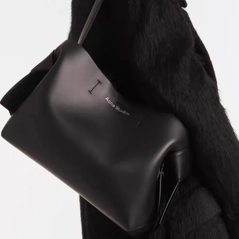 2025 new Swedish niche bow tote bag, handbag, shoulder bag, crossbody bucket bag, women's bag
2025 new Swedish niche bow tote bag, handbag, shoulder bag, crossbody bucket bag, women's bag