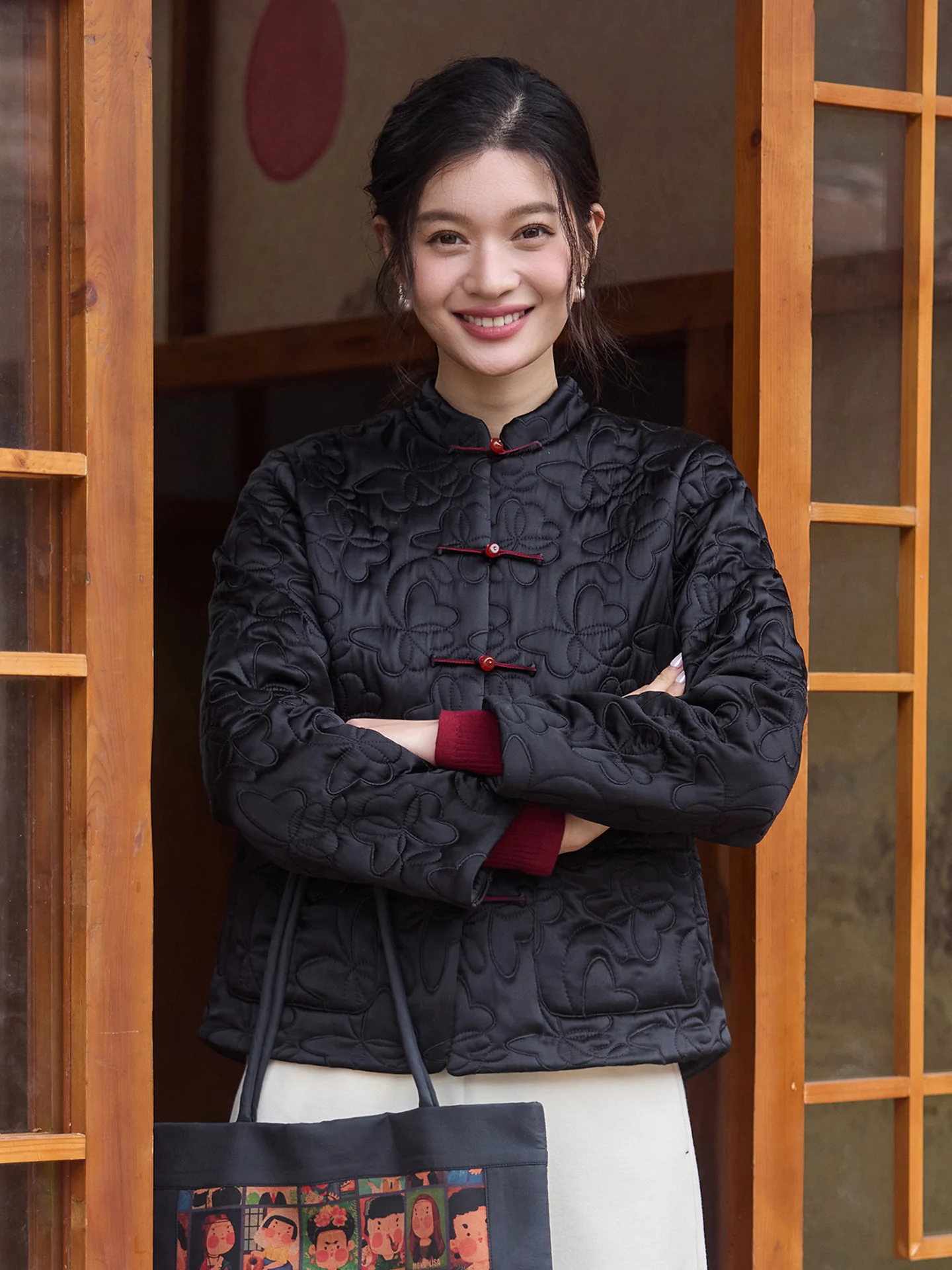 Philothia Winter Silk ort Jaet Fem Chinese Sle Vintage Tang Костюм Пальто с верблюжьим наполнителем Длинный воротник-стойка Све
Philothia Winter Silk ort Jaet Fem Chinese Sle Vintage Tang Костюм Пальто с верблюжьим наполнителем Длинный воротник-стойка Све