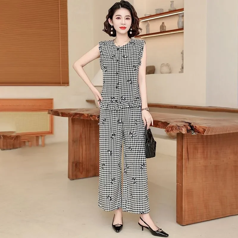 Women's Gingham Print Sleeveless Top & Wide Leg Pants Set Summer Casual 2 Piece Outfit
Women's Gingham Print Sleeveless Top & Wide Leg Pants Set Summer Casual 2 Piece Outfit