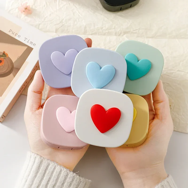Квадратная коробка для контактных линз Love, красивая школьная коробка для хранения, женский милый мини контейнер для контактных линз с зеркалом
Квадратная коробка для контактных линз Love, красивая школьная коробка для хранения, женский милый мини контейнер для контактных линз с зеркалом