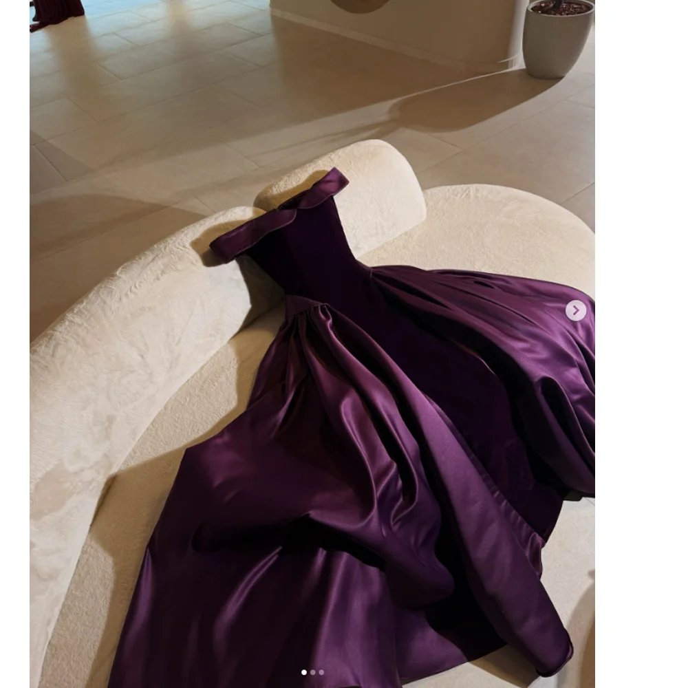 A-line Velvet/Satin Prom Dress Off Shoulder Evening Gown Vestidos De Fiesta Elegantes 2026 robes de soirée Customized
A-line Velvet/Satin Prom Dress Off Shoulder Evening Gown Vestidos De Fiesta Elegantes 2026 robes de soirée Customized