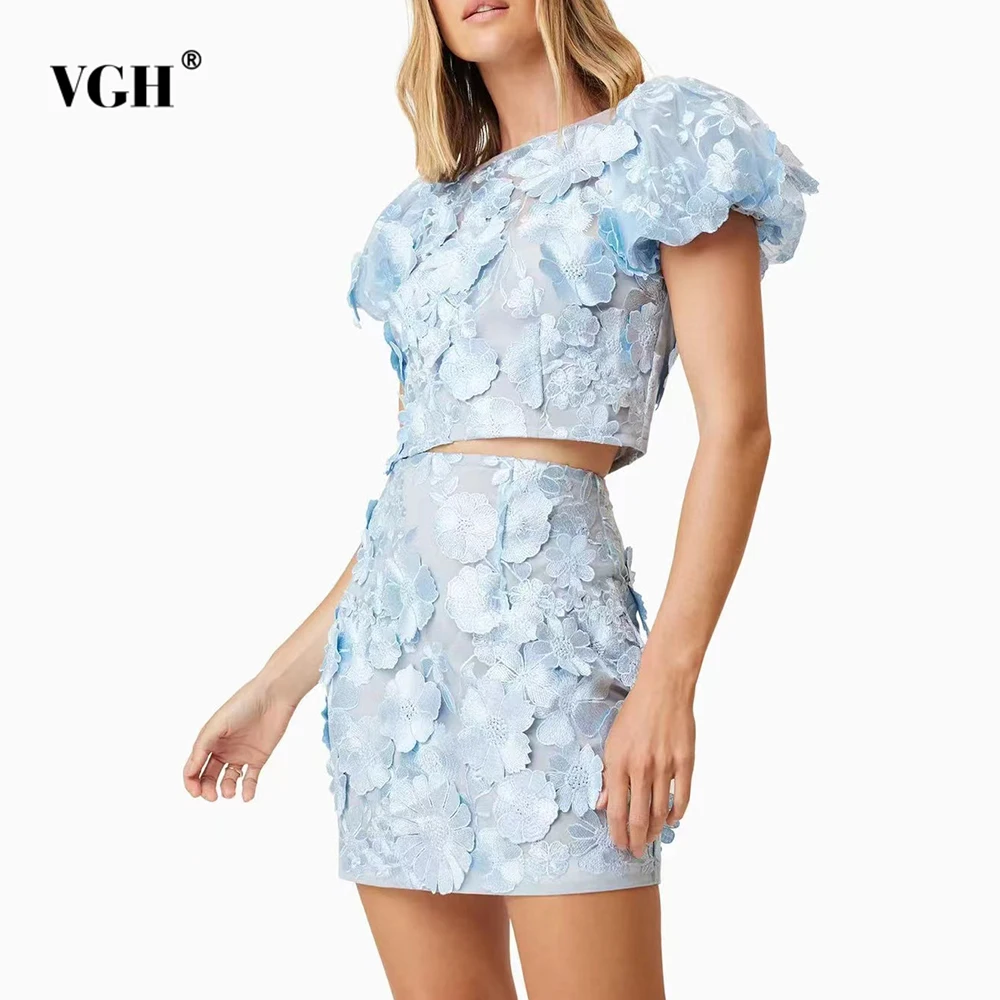 VGH Elegant Spliced Appliques Two Piece Sets for Women Round Neck Short Sleeves Top High Waist Slimming Skirts Set Female New 
VGH Elegant Spliced Appliques Two Piece Sets for Women Round Neck Short Sleeves Top High Waist Slimming Skirts Set Female New