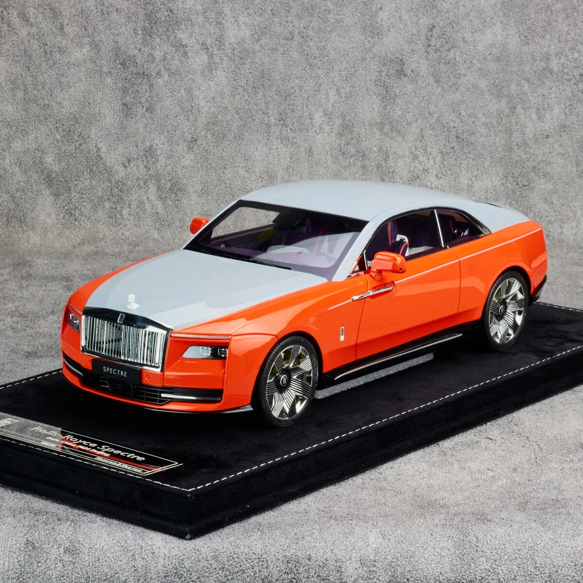 HH Model 1:18 Rolls Spectre AUTO China 2024 Beijing Simulation Limited Edition Resin Metal Static Car Model Toy Gift
HH Model 1:18 Rolls Spectre AUTO China 2024 Beijing Simulation Limited Edition Resin Metal Static Car Model Toy Gift