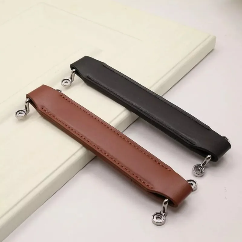 New Soft Leather Handle with Screw Durable PU Classic Stool Pull Handle Portable Sofa Cabinet Pulls
New Soft Leather Handle with Screw Durable PU Classic Stool Pull Handle Portable Sofa Cabinet Pulls