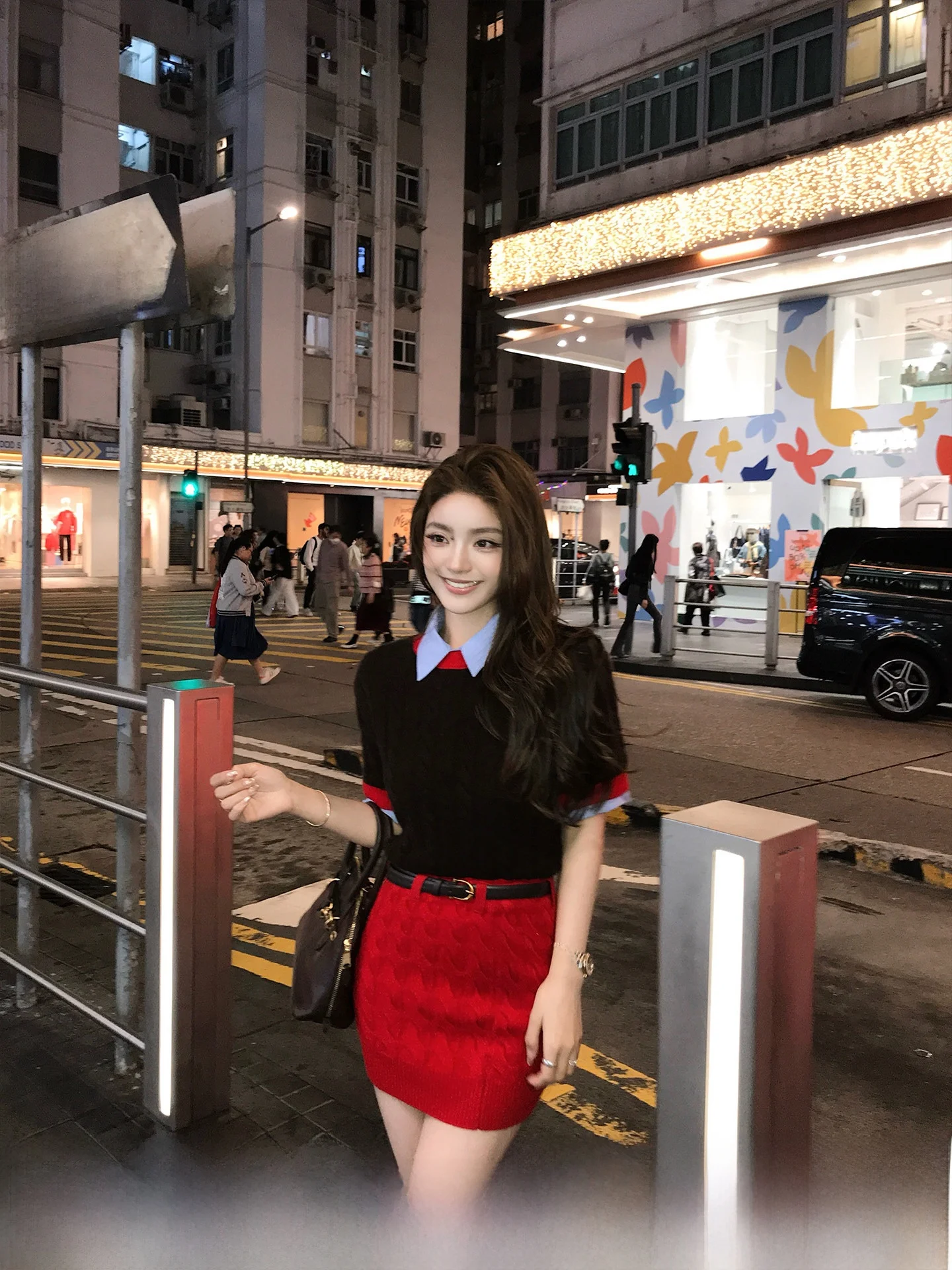 Miu Red Brown Sweetheart Early Spring Vintage Rich Girl Feeling 100 Wool Knit Short Sleeve Half Skirt Set Women's Fashion Ens...
Miu Red Brown Sweetheart Early Spring Vintage Rich Girl Feeling 100 Wool Knit Short Sleeve Half Skirt Set Women's Fashion Ens...