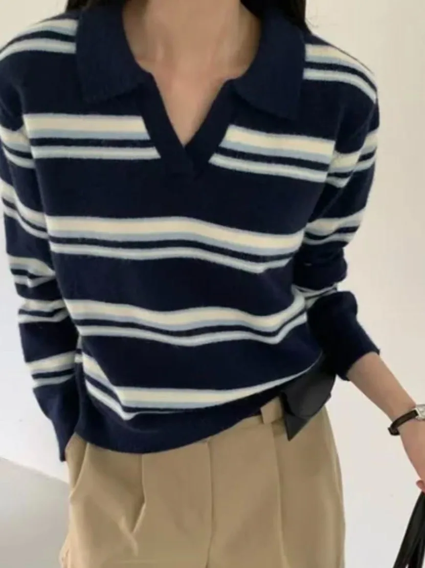 Korean Style Simple Versatile round Neck Long Sleeve Knitted Sweater Women's Retro Stripes Slimming Design Sense Sweater
Korean Style Simple Versatile round Neck Long Sleeve Knitted Sweater Women's Retro Stripes Slimming Design Sense Sweater