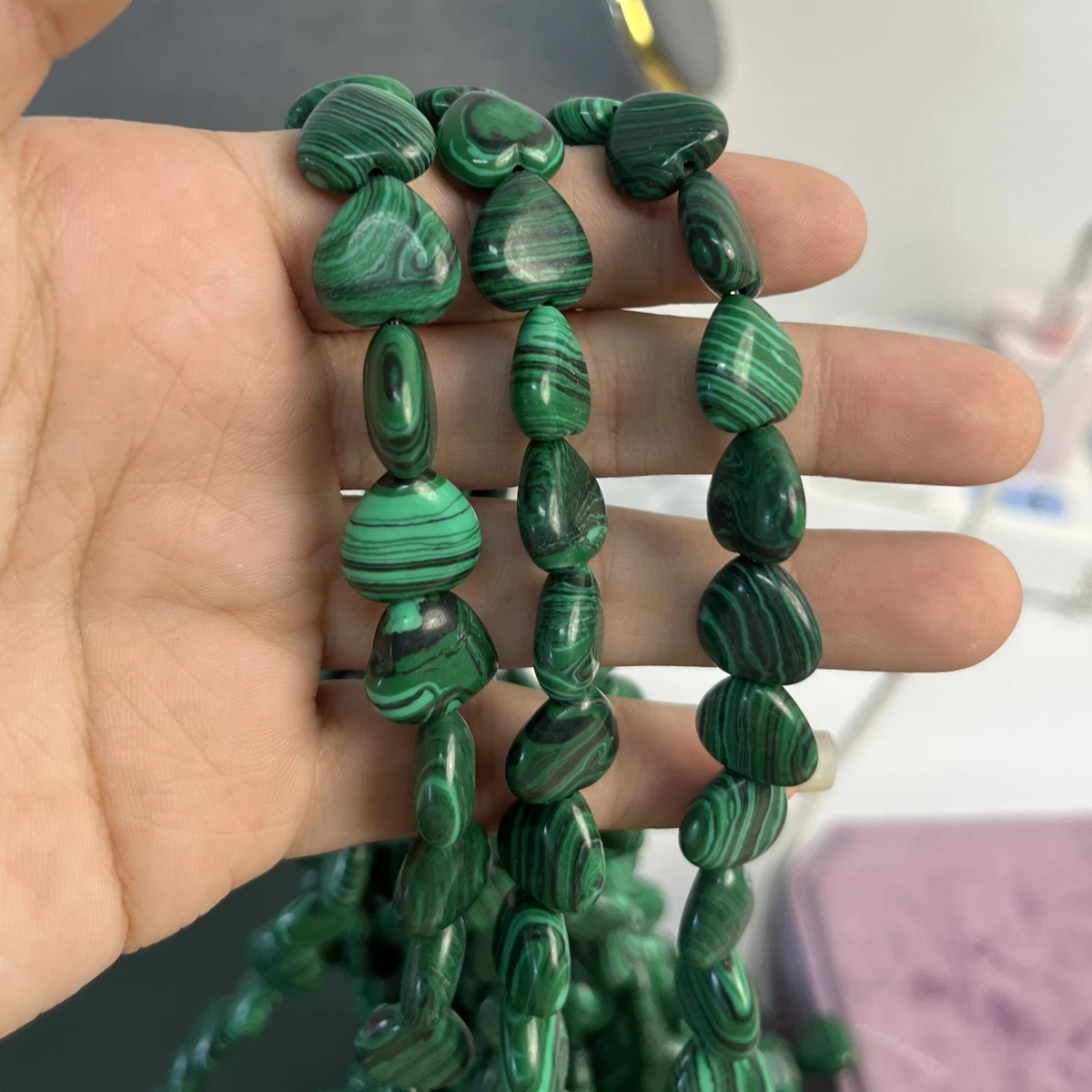 Natural Semi-Precious Stone Beads Loose Heart Shape Malachite Bead for Jewelry Making Diy Bracelet Necklace Accessories
Natural Semi-Precious Stone Beads Loose Heart Shape Malachite Bead for Jewelry Making Diy Bracelet Necklace Accessories