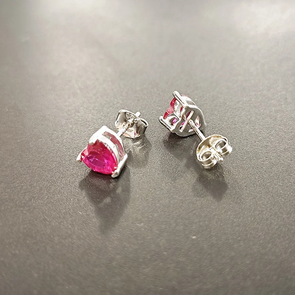 Red Heart 925 Silver Girls Cute Earring 925 Sterling Silver Heart CZ Stud Earrings
Red Heart 925 Silver Girls Cute Earring 925 Sterling Silver Heart CZ Stud Earrings