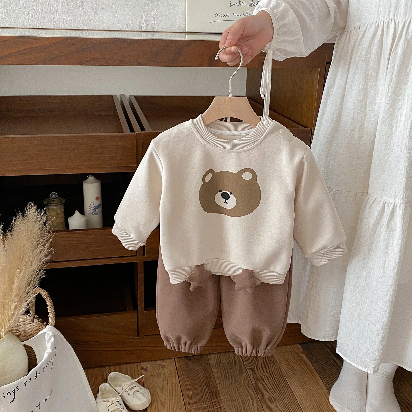 2025 Autumn Children's Two-piece Set Round-neck Long-sleeve Newborn Boys Hoodie Relaxed-fit Waist Toddlers Boys Thermal Pants
2025 Autumn Children's Two-piece Set Round-neck Long-sleeve Newborn Boys Hoodie Relaxed-fit Waist Toddlers Boys Thermal Pants