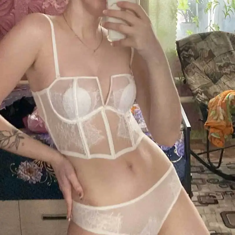 European and American hot-sized thin sexy lingerie eyelashes lace vest-style sexy fish bone bra setvalentines day lingerie setne
European and American hot-sized thin sexy lingerie eyelashes lace vest-style sexy fish bone bra setvalentines day lingerie setne