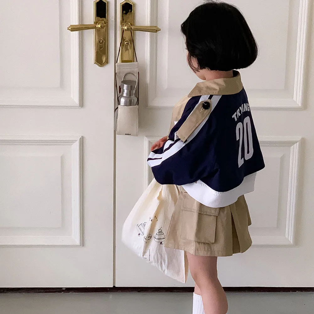 Children's clothing, girls Korean version, trendy 2024 new spring and autumn set, baby girl jacket and short skirt
Children's clothing, girls Korean version, trendy 2024 new spring and autumn set, baby girl jacket and short skirt