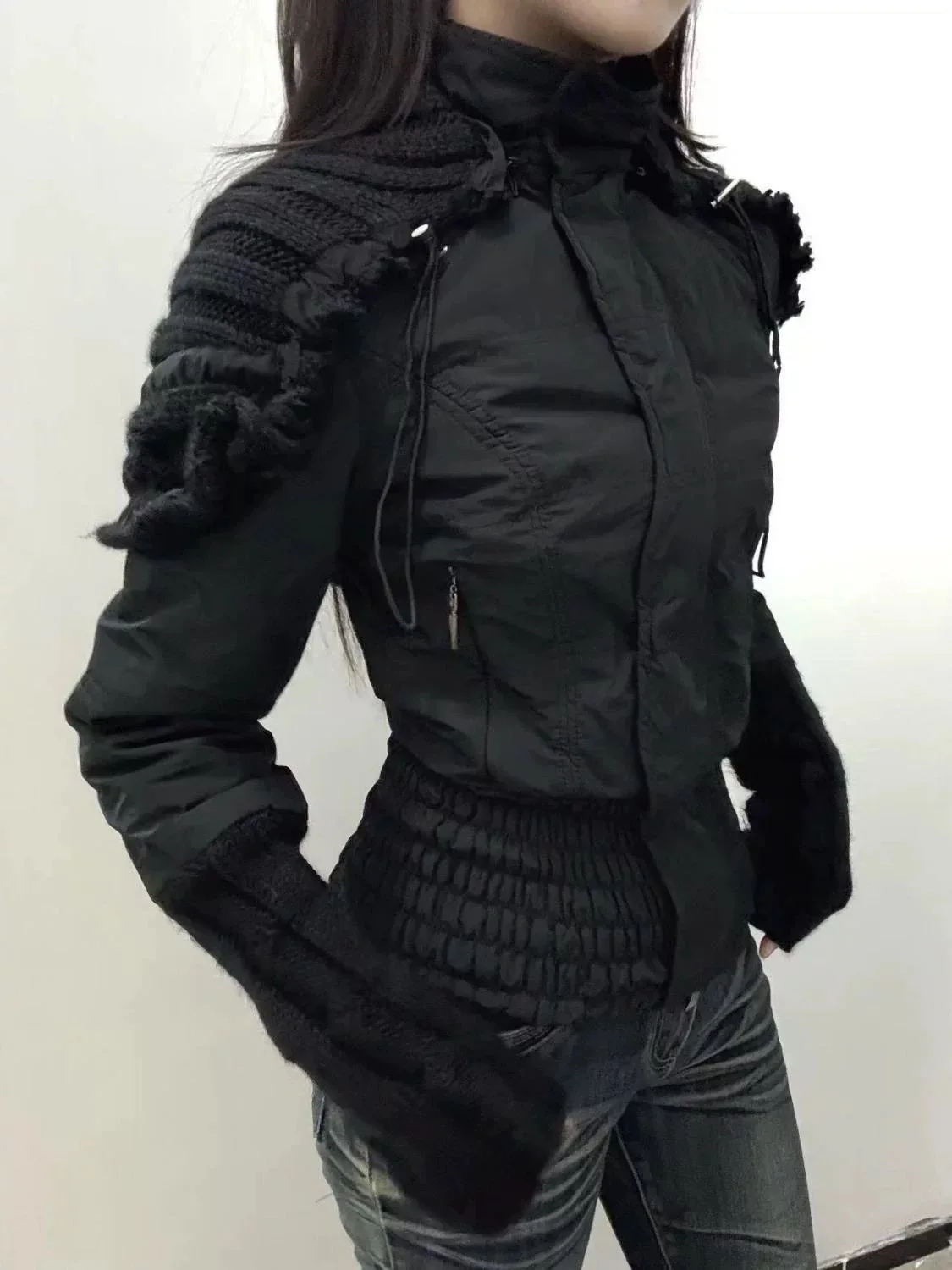 American Y2K Knitted Short Jacket Women's Workwear Slim Fit Thickened Coat Dark Series Warm Cotton Clothes Winter Hat
American Y2K Knitted Short Jacket Women's Workwear Slim Fit Thickened Coat Dark Series Warm Cotton Clothes Winter Hat