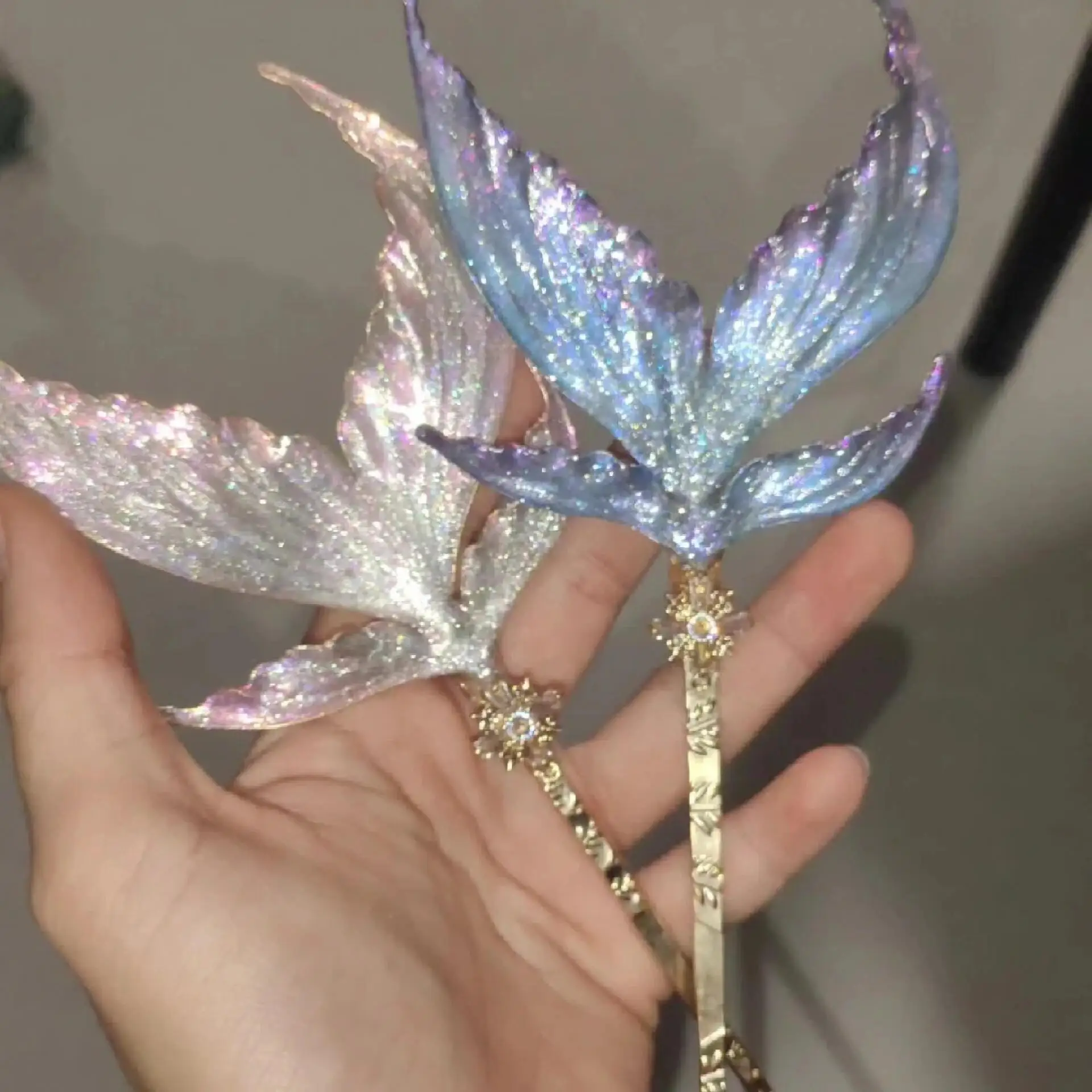 Anime Love and Deepspace Rafayel Cosplay Fishtail Hairpin Cartoon Combs Neo Chinese Style Hair Accessory Adorn Halloween Gift
Anime Love and Deepspace Rafayel Cosplay Fishtail Hairpin Cartoon Combs Neo Chinese Style Hair Accessory Adorn Halloween Gift