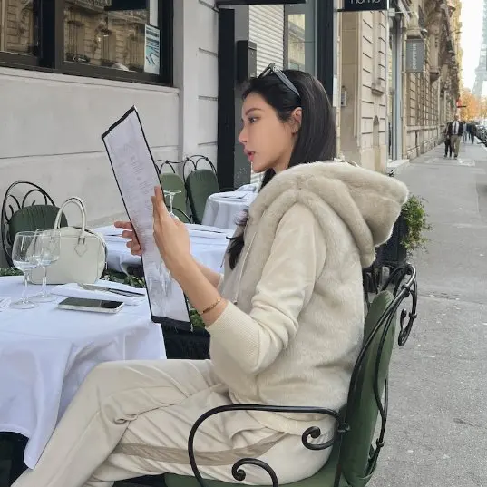 Chic Women's Mink Fur Vest Winter Coat Casual Loose Pure Color Outerwear Korean Sle Cleanfit Waist pe No Sve
Chic Women's Mink Fur Vest Winter Coat Casual Loose Pure Color Outerwear Korean Sle Cleanfit Waist pe No Sve