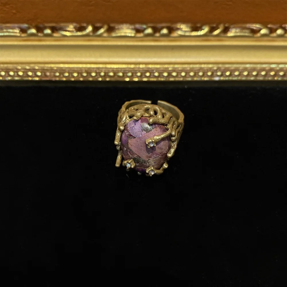 Antique copper plated 18K gold with purple natural stone ring for women‘s girl party gift jewlry whosale
Antique copper plated 18K gold with purple natural stone ring for women‘s girl party gift jewlry whosale