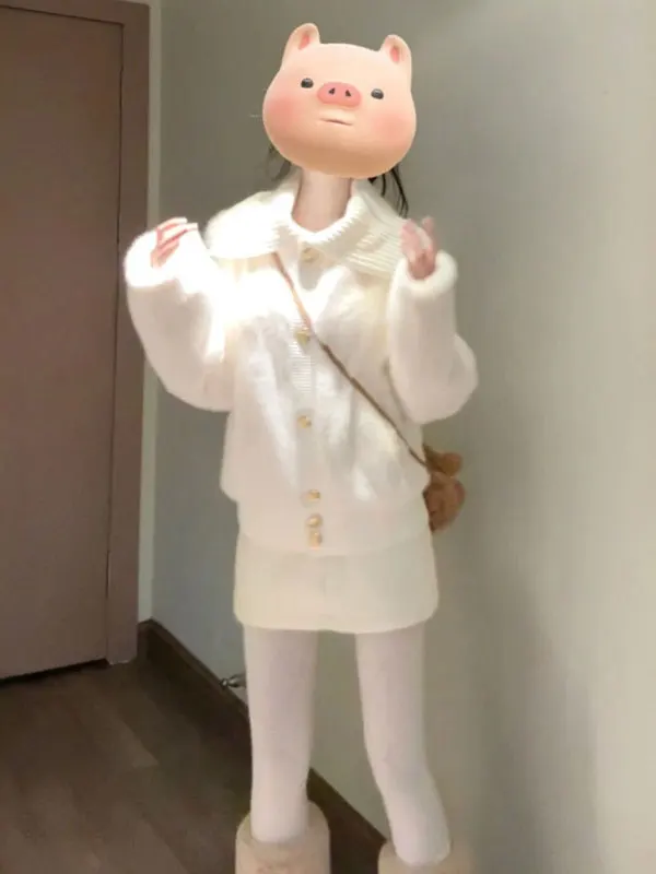 Стильное женское зимнее пальто с отложным воротником, мягкое и пушистое, с пуговицами, приталенное, длинное
Стильное женское зимнее пальто с отложным воротником, мягкое и пушистое, с пуговицами, приталенное, длинное