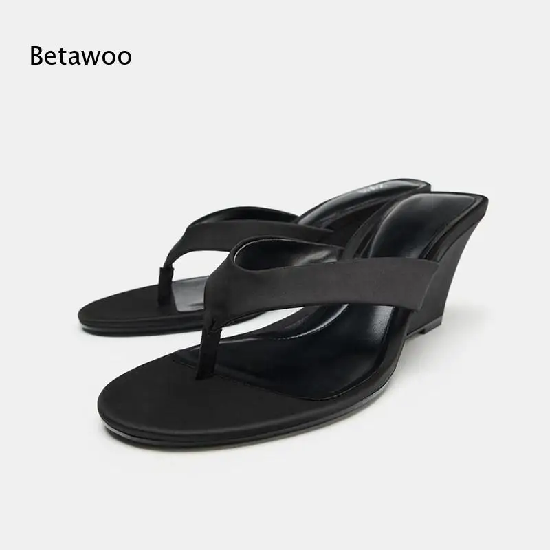 Minimalist Thong Single-Strap Thick-Wedge-Heel Open-Toe Slide Sandals
Minimalist Thong Single-Strap Thick-Wedge-Heel Open-Toe Slide Sandals
