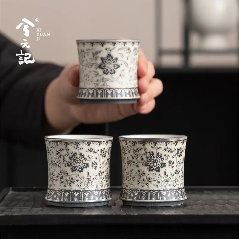 Xiyuanji Blue And White Lotus Pattern Ceramic Tea Cup Single For Personal Use High-End Silver-Decorated Tasting Cup
Xiyuanji Blue And White Lotus Pattern Ceramic Tea Cup Single For Personal Use High-End Silver-Decorated Tasting Cup