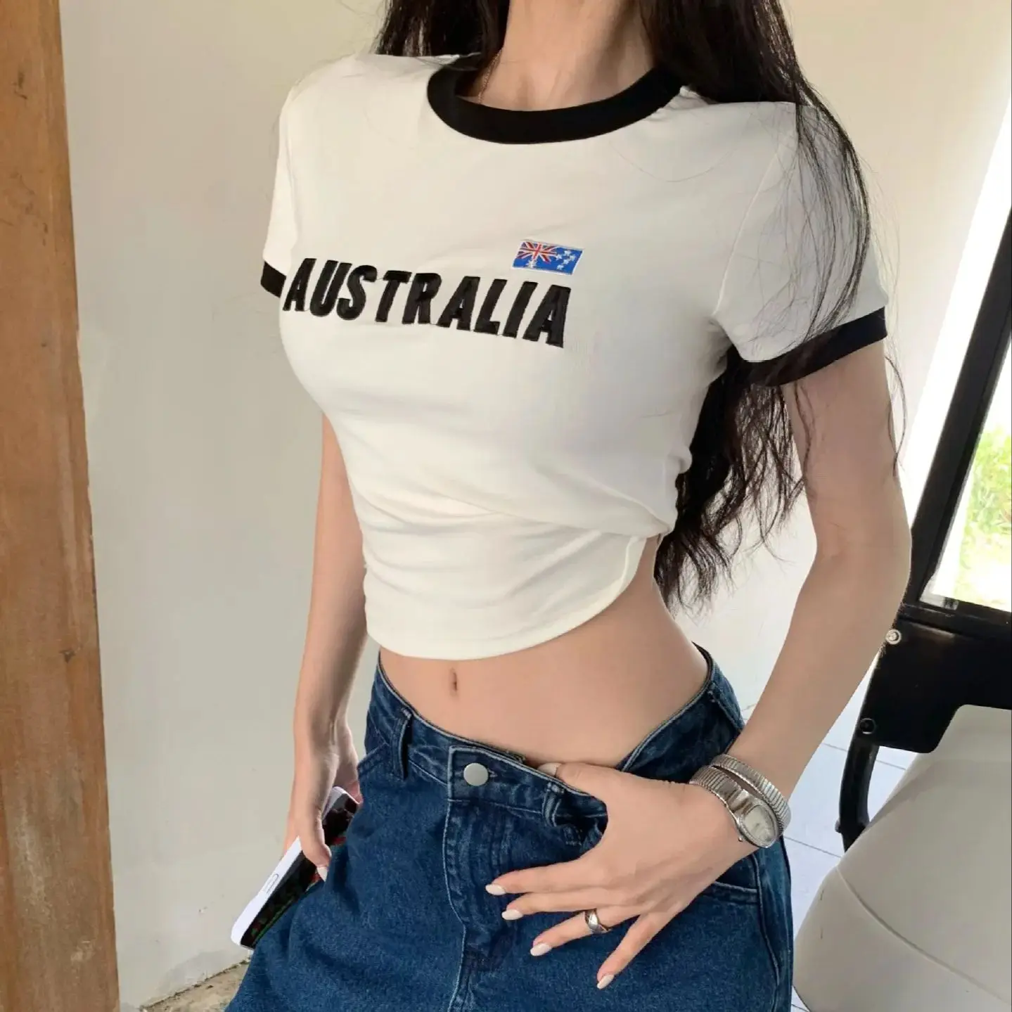 American style hot girl embroidered letter print t-shirt color matching short straight shoulder short sleeve top
American style hot girl embroidered letter print t-shirt color matching short straight shoulder short sleeve top