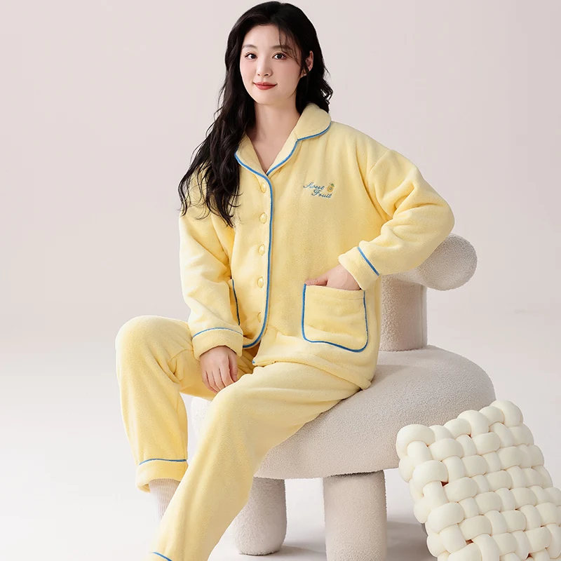 Winter Thick Flannel Sleepwear Long Sleeve Pyjamas Female Lapel Cardigan Women Pajamas Set Warm Nightwear Coral Velvet Home Wear
Winter Thick Flannel Sleepwear Long Sleeve Pyjamas Female Lapel Cardigan Women Pajamas Set Warm Nightwear Coral Velvet Home Wear