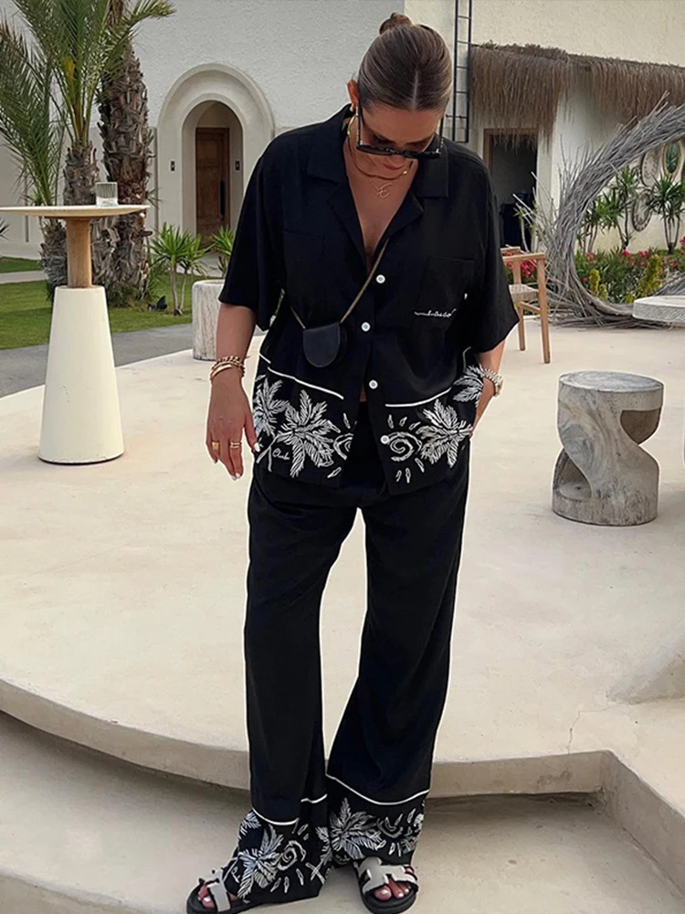 Женский элегантный костюм с вышивкой, рубашка и брюки с принтом, шикарная однобортная рубашка, брюки с широкими штанинами, лето 2024
Женский элегантный костюм с вышивкой, рубашка и брюки с принтом, шикарная однобортная рубашка, брюки с широкими штанинами, лето 2024