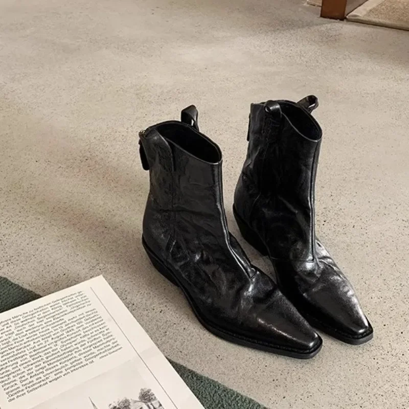 Pleated Leather Women Chelsea Boots Low Heel Short Booties Designer Pointed Toe Western Cowboy Slip-on Boots Mujer Fashion
Pleated Leather Women Chelsea Boots Low Heel Short Booties Designer Pointed Toe Western Cowboy Slip-on Boots Mujer Fashion
