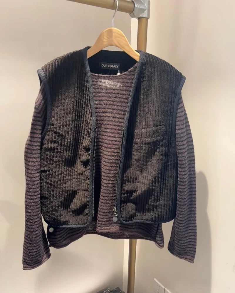 Brown Our Legacy Waistcoat Men's & Women's Zip-Front V-Neck Heavyweight Fleece-Lined Cropped Waistcoat
Brown Our Legacy Waistcoat Men's & Women's Zip-Front V-Neck Heavyweight Fleece-Lined Cropped Waistcoat