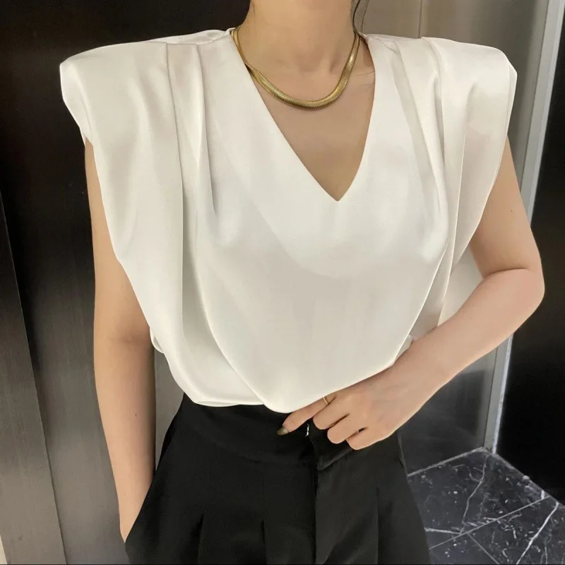 2024 Summer New Korean V-neck Sleeveless Shoulder Padded Loose Style Tank Top Kam Shoulder T-shirt for Women
2024 Summer New Korean V-neck Sleeveless Shoulder Padded Loose Style Tank Top Kam Shoulder T-shirt for Women