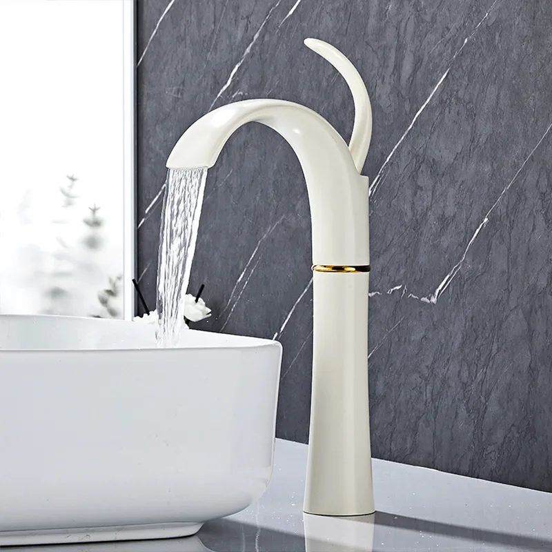 Смеситель для раковины в ванной комнате, кран для горячей и холодной воды, латунь, белое золото, смеситель для раковины, водопадный кран с одной ручкой
Смеситель для раковины в ванной комнате, кран для горячей и холодной воды, латунь, белое золото, смеситель для раковины, водопадный кран с одной ручкой