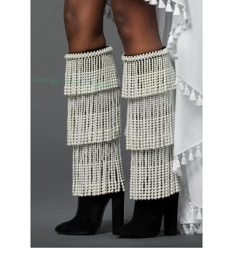 Белые жемчужные сапоги на массивном высоком каблуке с цепочкой, женские пикантные роскошные сапоги на молнии с острым носком, женские сапоги до колена с бусинами, модельные свадебные туфли
Белые жемчужные сапоги на массивном высоком каблуке с цепочкой, женские пикантные роскошные сапоги на молнии с острым носком, женские сапоги до колена с бусинами, модельные свадебные туфли