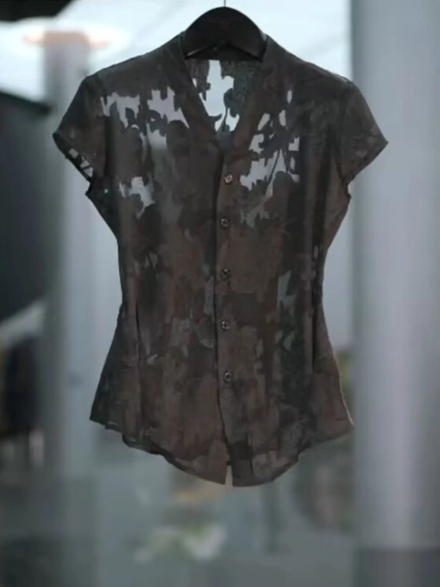 Женская приталенная полупрозрачная блузка Ele ort Sve с вышивкой, на одной пуговице, в корейском стиле, прямого кроя, из шелка
Женская приталенная полупрозрачная блузка Ele ort Sve с вышивкой, на одной пуговице, в корейском стиле, прямого кроя, из шелка