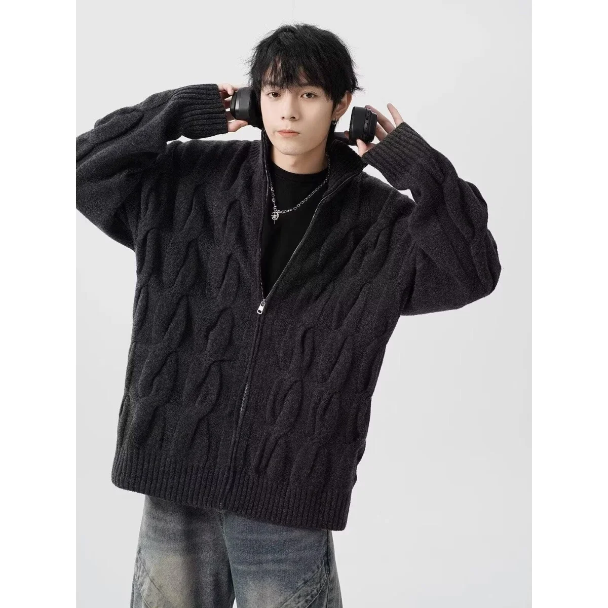 Loose Casual Korean Sle Blue Twisted Zipper Open Cardigan Sweater ex Lazy Knitted Outerwear for Couples Trendy Polyester
Loose Casual Korean Sle Blue Twisted Zipper Open Cardigan Sweater ex Lazy Knitted Outerwear for Couples Trendy Polyester