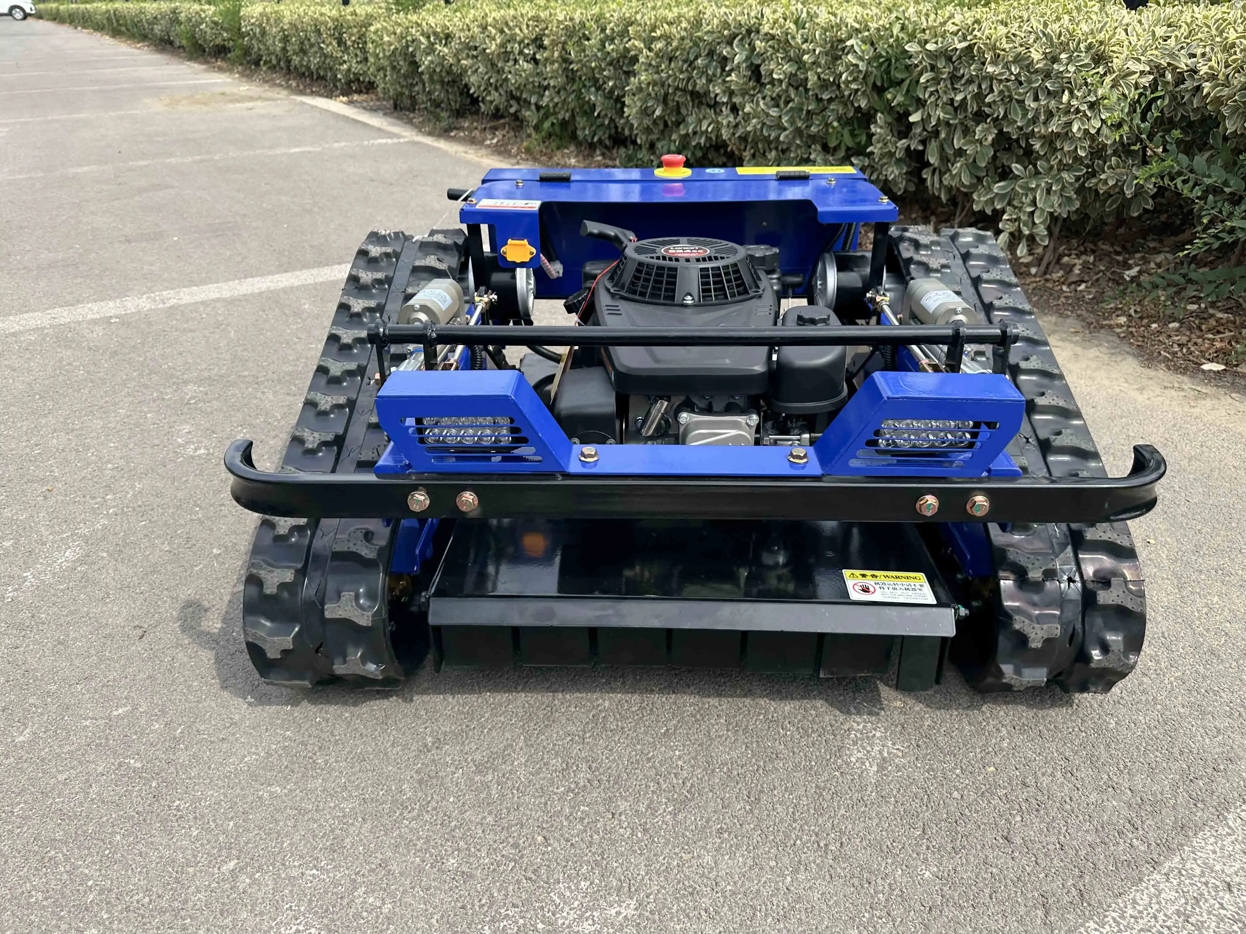 Tracked Agricultural Lawn Mower Remote Control Intelligent Weeding Machine
Tracked Agricultural Lawn Mower Remote Control Intelligent Weeding Machine