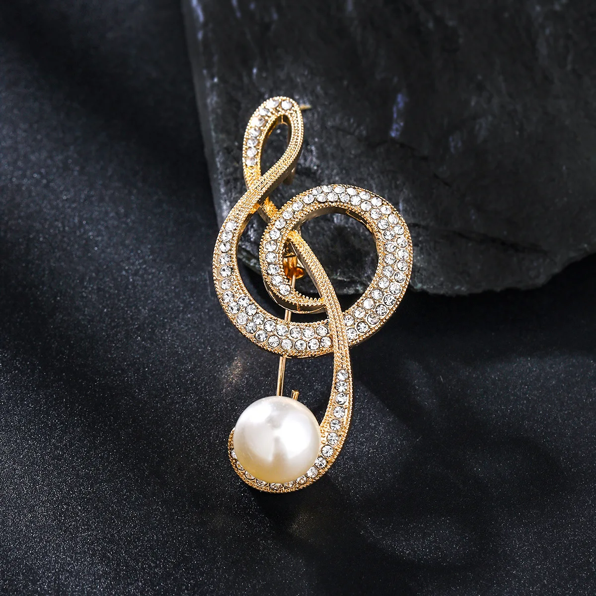 Classic and fashionable versatile musical note brooch with simple design, pearl rhinestone chest flower
Classic and fashionable versatile musical note brooch with simple design, pearl rhinestone chest flower