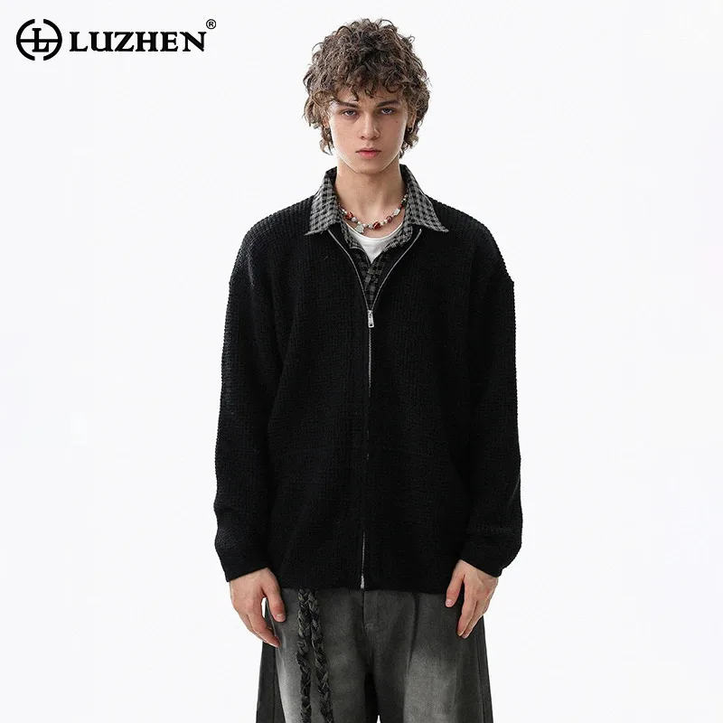 LUZHEN 2025 New Fashion Splicing Plaid Lapel Long Sleeve Knitted Cardigan Men Elegant High Quality Handsome Sweater Coat JY5433
LUZHEN 2025 New Fashion Splicing Plaid Lapel Long Sleeve Knitted Cardigan Men Elegant High Quality Handsome Sweater Coat JY5433