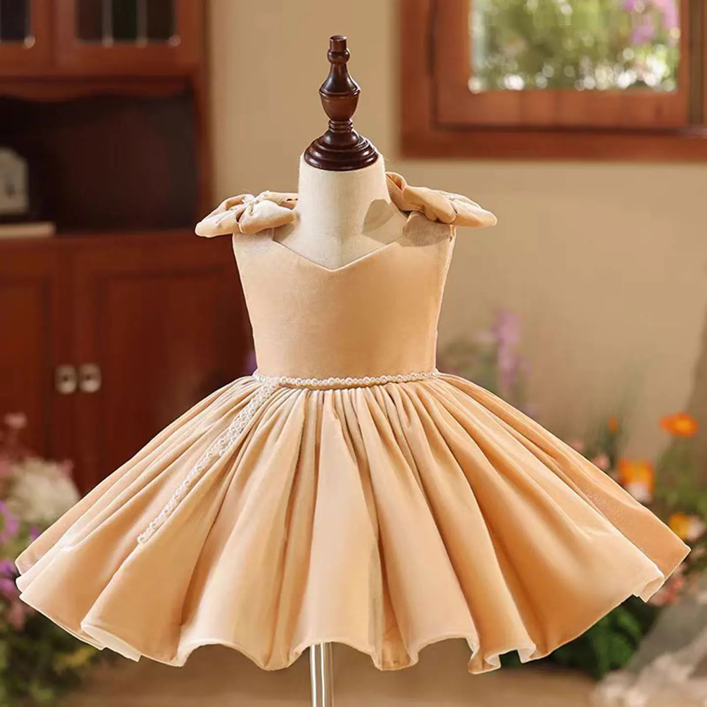 Dreamy Vow Charming Bow Decoration On Shoulder Pearl Girl Prom Dress Sleeveless Wedding Birthday Holiday Party Ball Gown J815
Dreamy Vow Charming Bow Decoration On Shoulder Pearl Girl Prom Dress Sleeveless Wedding Birthday Holiday Party Ball Gown J815