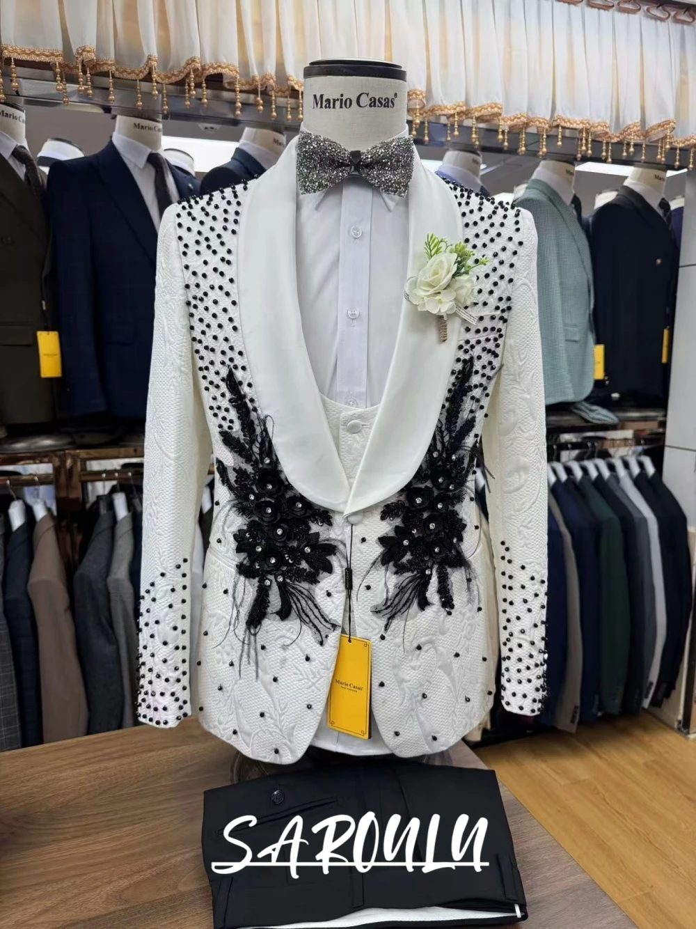 Men's Groom Wedding Tuxedo 3-Piece Suit Set (Jacket+Vest+Pants) Handsome Beaded Feathers Formal Prom Evening Party Outfit
Men's Groom Wedding Tuxedo 3-Piece Suit Set (Jacket+Vest+Pants) Handsome Beaded Feathers Formal Prom Evening Party Outfit