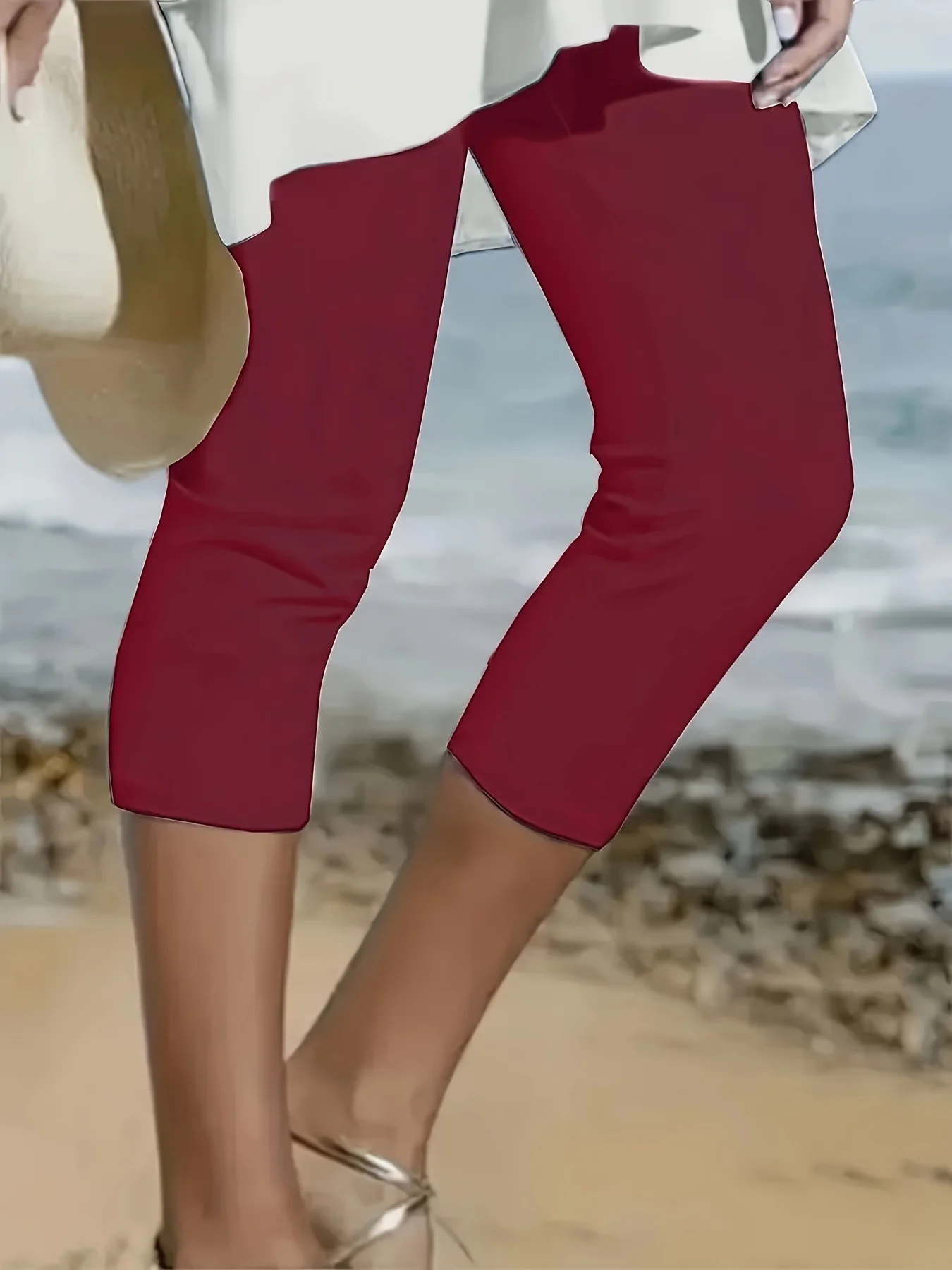 Однотонные повседневные укороченные леггинсы для йоги с высокой эластичностью, подходящие для бега и других видов спорта. Женская спортивная одежда.
Однотонные повседневные укороченные леггинсы для йоги с высокой эластичностью, подходящие для бега и других видов спорта. Женская спортивная одежда.