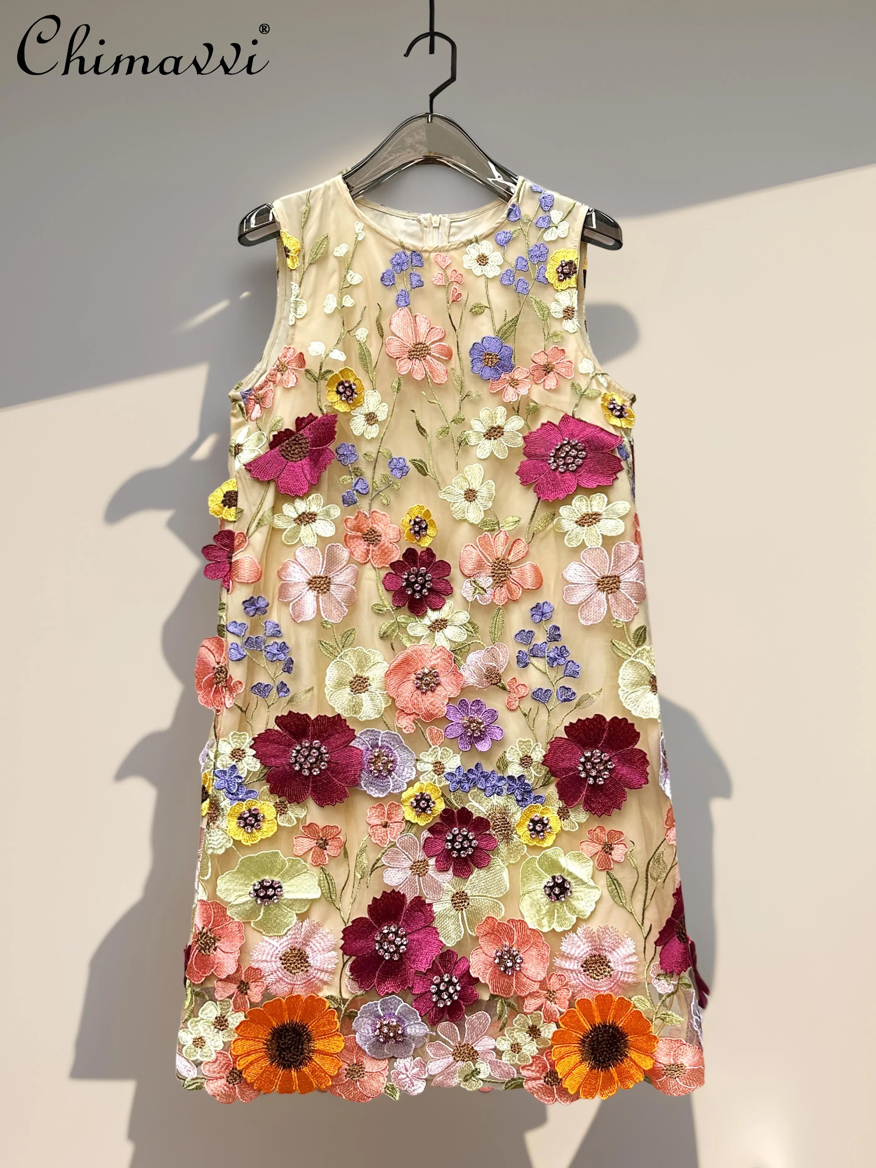 High-end Fashion Mesh Cloth Embroidery Handmade Diamond 3D Flower Dress 2025 Summer New Light Luxury Fashion Slim Vest Dresses
High-end Fashion Mesh Cloth Embroidery Handmade Diamond 3D Flower Dress 2025 Summer New Light Luxury Fashion Slim Vest Dresses