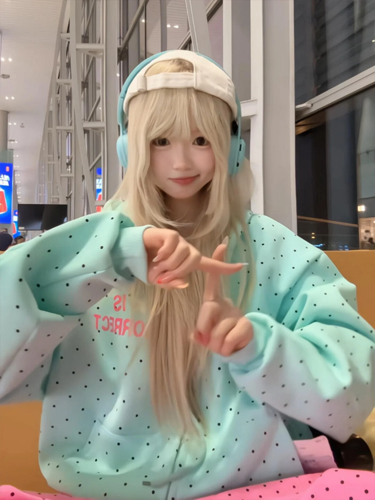 Ретро-кардиган в американском стиле с принтом в горошек и надписями, женский, свободный, универсальный, стройнящий, с открытым передом, верхняя одежда
Ретро-кардиган в американском стиле с принтом в горошек и надписями, женский, свободный, универсальный, стройнящий, с открытым передом, верхняя одежда