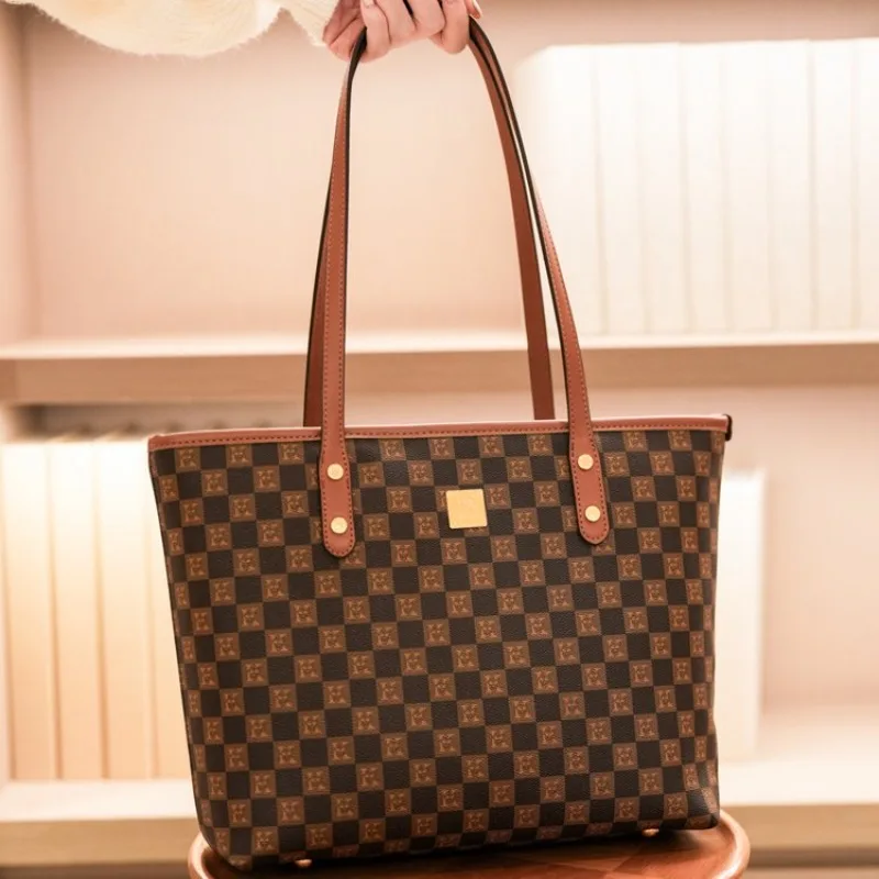 Elegant High End Minimalist Leather Diaper Bag Ladies Solid Color Clutch Mini Handbag Large Capacity Tote For Commuter
Elegant High End Minimalist Leather Diaper Bag Ladies Solid Color Clutch Mini Handbag Large Capacity Tote For Commuter
