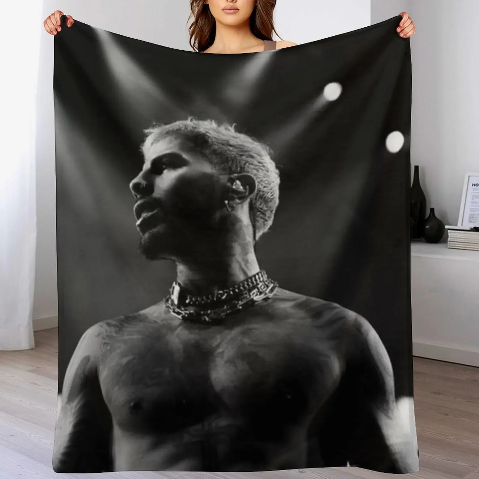 rauw alejandro Throw Blanket Designers Sofa Throw decorative Picnic Blankets
rauw alejandro Throw Blanket Designers Sofa Throw decorative Picnic Blankets