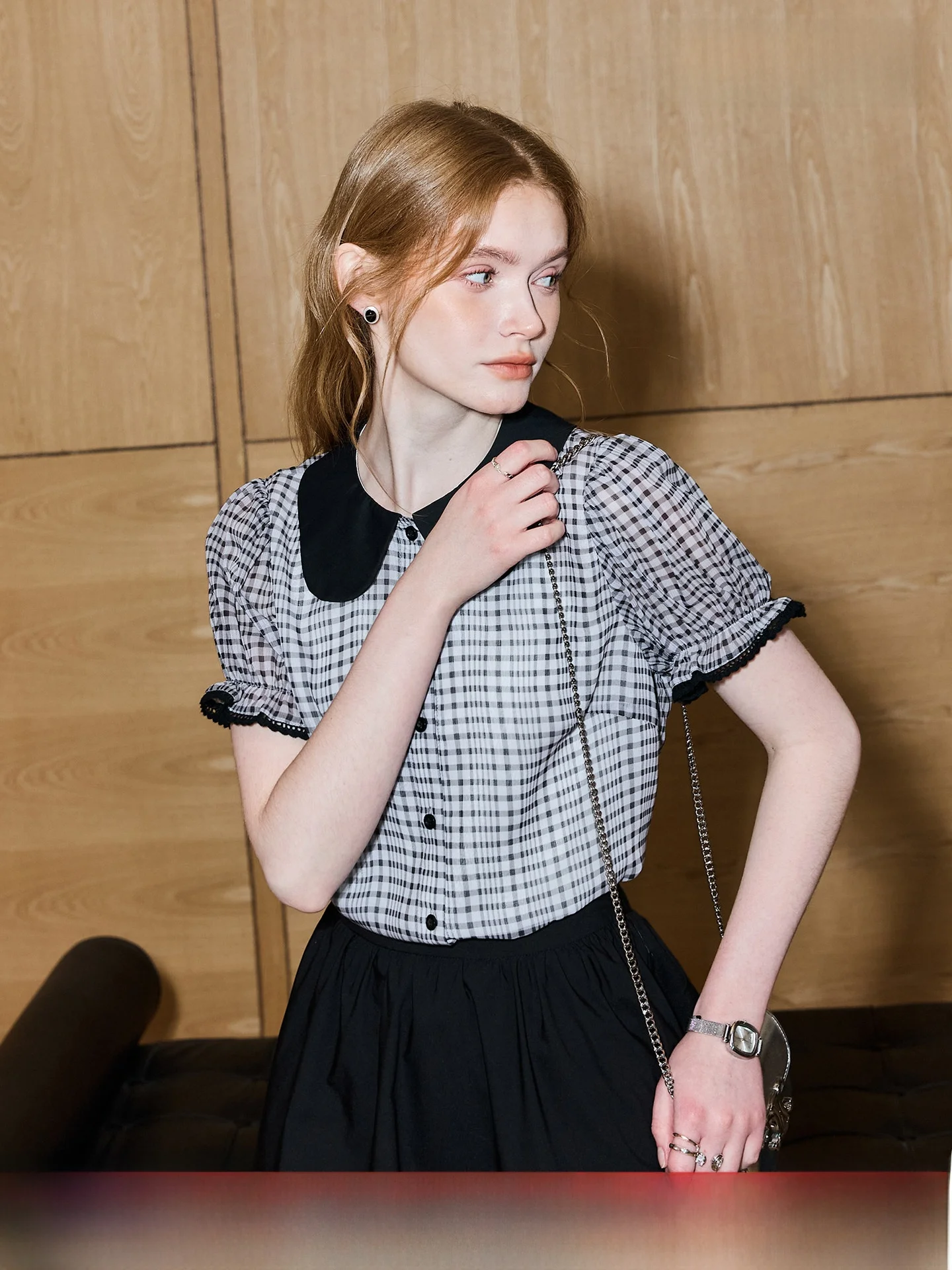 Women's Retro Black White Plaid Bubble Sleeve Shirt Turn-down Collar Short Sleeve Commute Casual Top Korean Style Loose Fit
Women's Retro Black White Plaid Bubble Sleeve Shirt Turn-down Collar Short Sleeve Commute Casual Top Korean Style Loose Fit