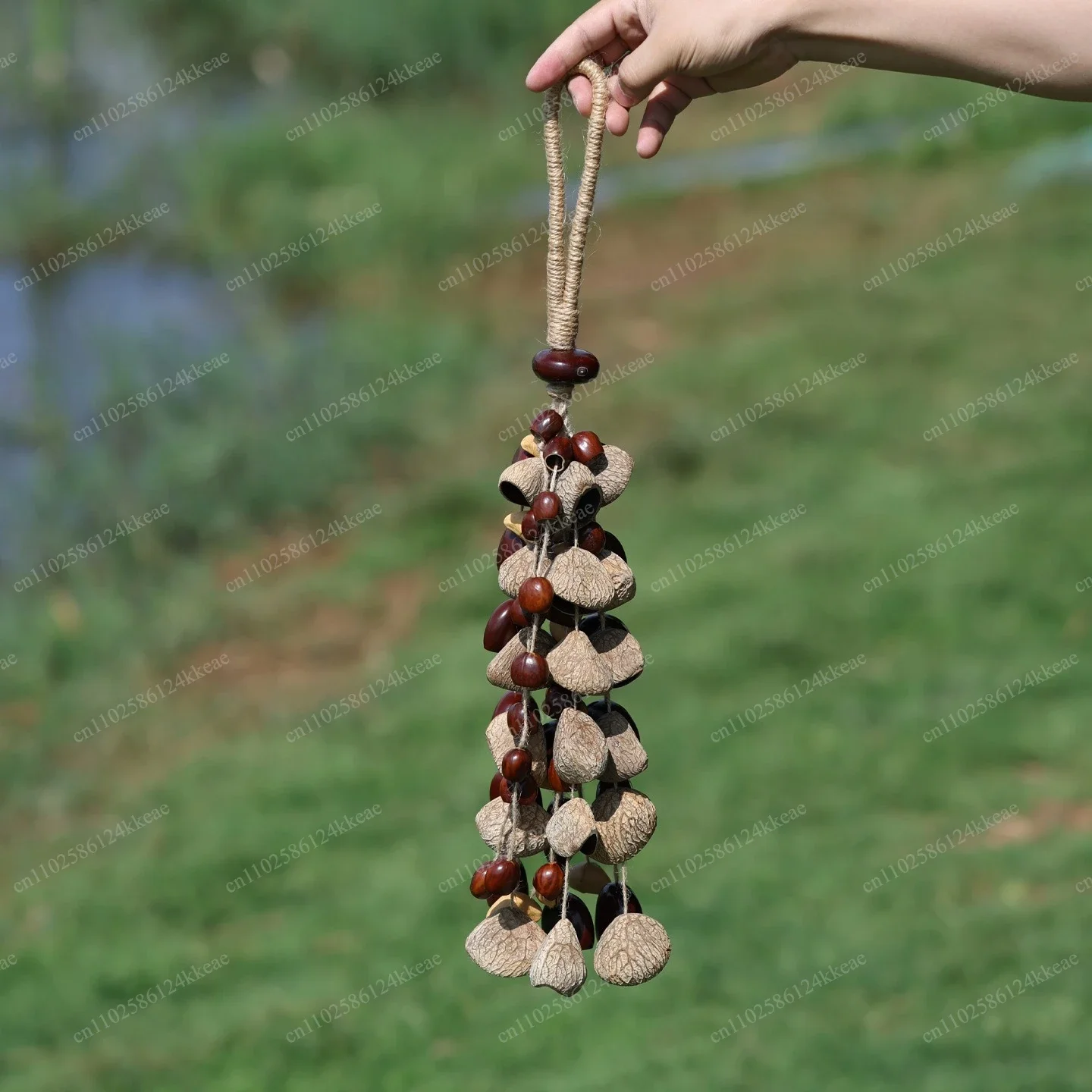 Shell wind chimes sound therapy fruit finished pastoral wind shell bell decorative pendant
Shell wind chimes sound therapy fruit finished pastoral wind shell bell decorative pendant