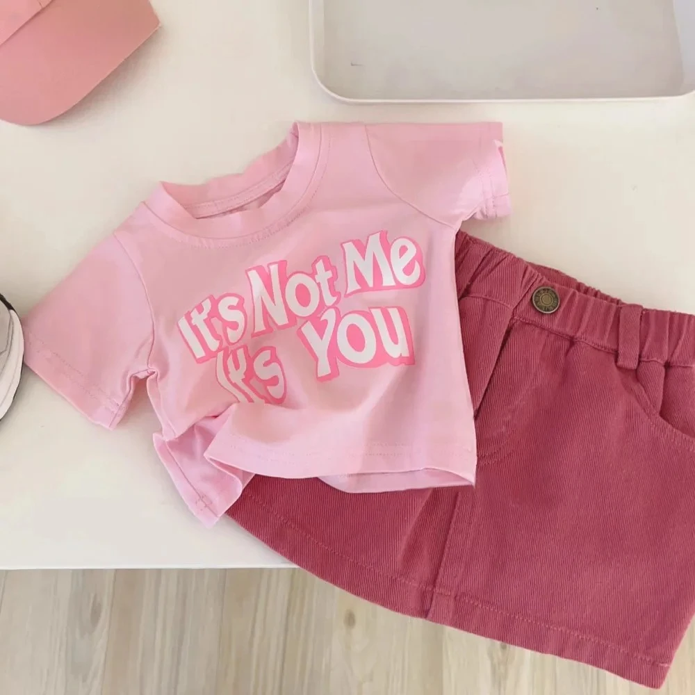 Two-piece Set Summer New Korean Version Pink Girl Clothes Letter Printed Short Sleeved T-shirt+Skirt Casual Children's Clothing
Two-piece Set Summer New Korean Version Pink Girl Clothes Letter Printed Short Sleeved T-shirt+Skirt Casual Children's Clothing