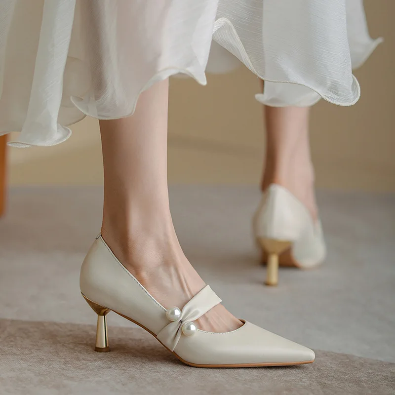 2023 Spring Women Pearl Slingback Pumps New Brand Pointed Toe Slip on Thin High Heel Ladies Elegant Shoes Chaussure Mariee
2023 Spring Women Pearl Slingback Pumps New Brand Pointed Toe Slip on Thin High Heel Ladies Elegant Shoes Chaussure Mariee